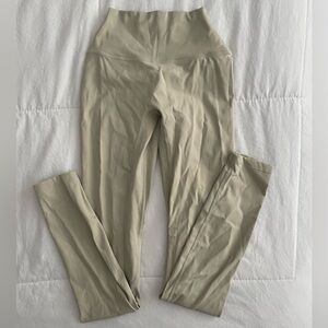 CSB freedom scrunch leggings